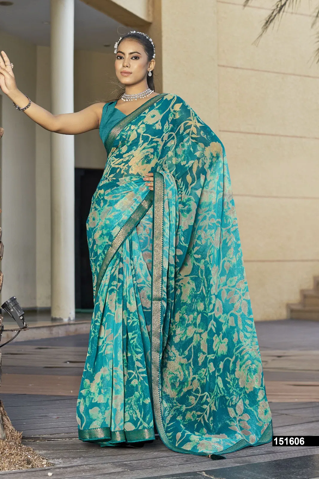 Vikanshi By Vallabhi Chiffon Floral Printed Daily Wear Saree Wholsale Online